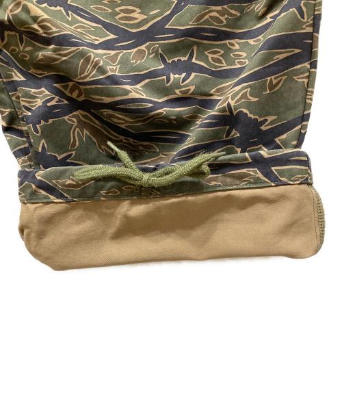 Hysteric Glamour（ヒステリックグラマー）Hysteric Glamour (ヒステリックグラマー) BARBED WIRE CAMO柄 6ポケット カーゴパンツ グリーン サイズ:SIZE Lの古着・服飾アイテム