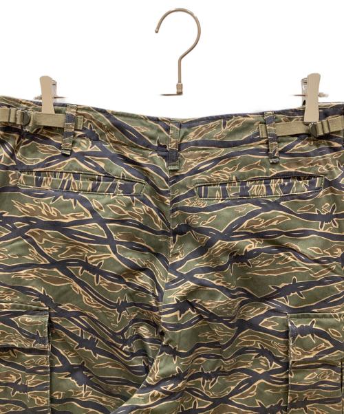 Hysteric Glamour（ヒステリックグラマー）Hysteric Glamour (ヒステリックグラマー) BARBED WIRE CAMO柄 6ポケット カーゴパンツ グリーン サイズ:SIZE Lの古着・服飾アイテム