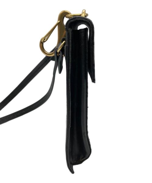 GUCCI（グッチ）GUCCI (グッチ) GGキャンバスフラップショルダーポーチ ブラックの古着・服飾アイテム