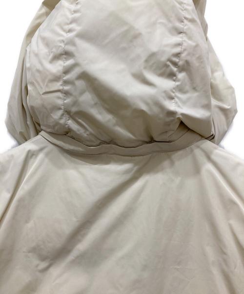 Curensology（カレンソロジー）Curensology (カレンソロジー) RC (エッレチー) サイドジップダウンコート ベージュ サイズ:SIZE 36の古着・服飾アイテム