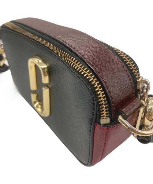 Marc by Marc Jacobs（マークバイマークジェイコブス）Marc by Marc Jacobs (マークバイマークジェイコブス) カメラバッグ ボルドー×ブラックの古着・服飾アイテム