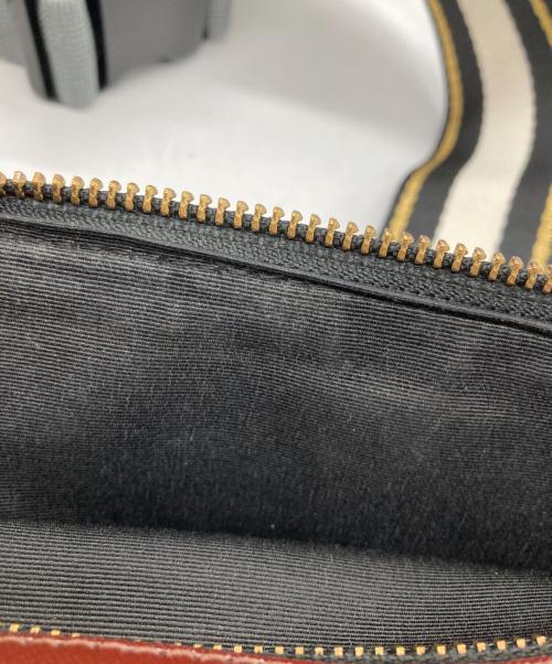 Marc by Marc Jacobs（マークバイマークジェイコブス）Marc by Marc Jacobs (マークバイマークジェイコブス) カメラバッグ ボルドー×ブラックの古着・服飾アイテム