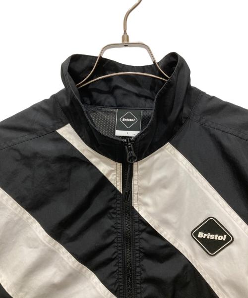 F.C.R.B.（エフシーレアルブリストル）F.C.R.B. (エフシーレアルブリストル) STAND COLLAR STRIPE JACKET ブラック サイズ:SIZE Lの古着・服飾アイテム