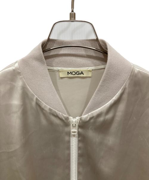 MOGA（モガ）MOGA (モガ) 戸野塚かおる (トノツカカオル) ネイルヴィンテージサテンショートブルゾン アイボリー サイズ:2の古着・服飾アイテム
