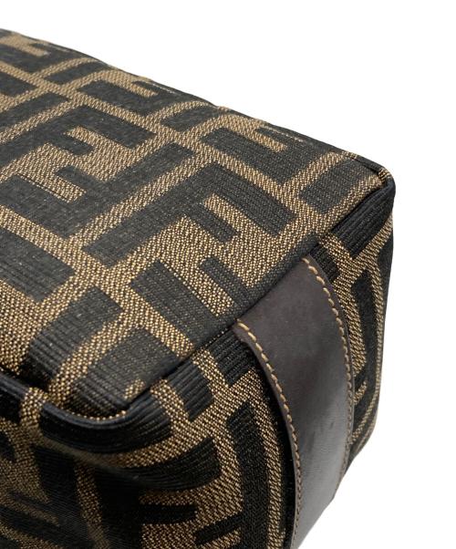 FENDI（フェンディ）FENDI (フェンディ) ズッカ柄ポーチ ブラウンの古着・服飾アイテム
