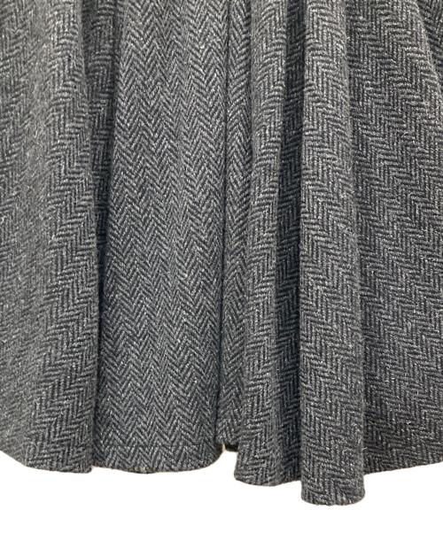 tricot COMME des GARCONS（トリココムデギャルソン）tricot COMME des GARCONS (トリココムデギャルソン) ウールナイロンギャザースカート グレー サイズ:SIZE Mの古着・服飾アイテム