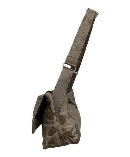 Vivienne Westwood（ヴィヴィアンウエストウッド）Vivienne Westwood (ヴィヴィアンウエストウッド) ショルダーバッグ ブラウンの古着・服飾アイテム