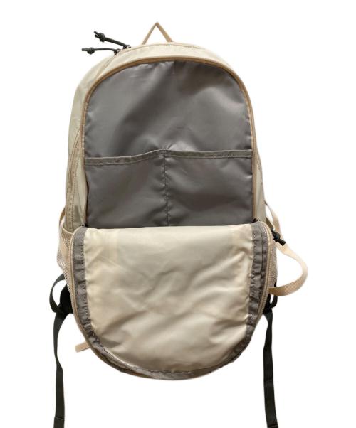 Columbia（コロンビア）Columbia (コロンビア) リュック アイボリーの古着・服飾アイテム
