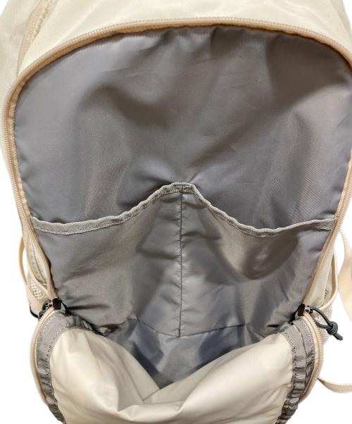 Columbia（コロンビア）Columbia (コロンビア) リュック アイボリーの古着・服飾アイテム