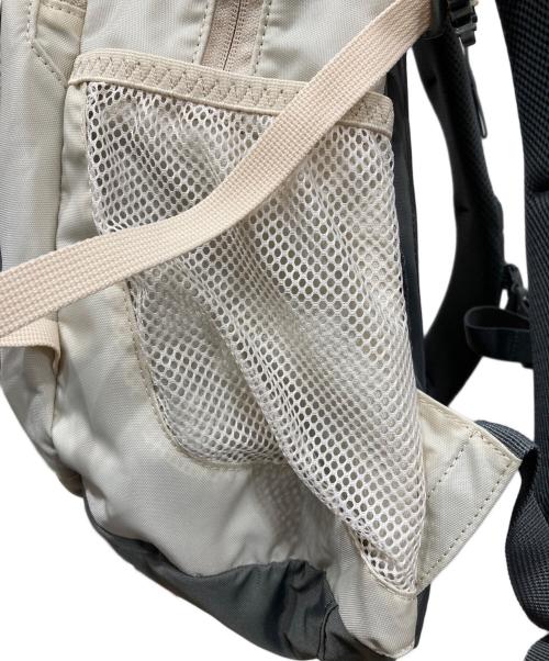 Columbia（コロンビア）Columbia (コロンビア) リュック アイボリーの古着・服飾アイテム