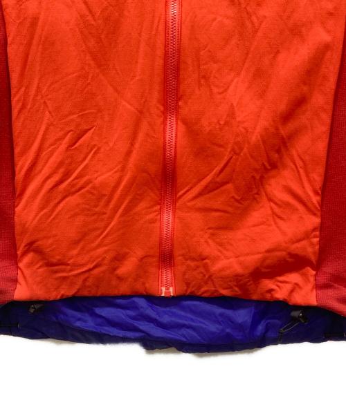ARC'TERYX（アークテリクス）ARC'TERYX (アークテリクス) ATOM LT HOODY レッド サイズ:SIZE Sの古着・服飾アイテム
