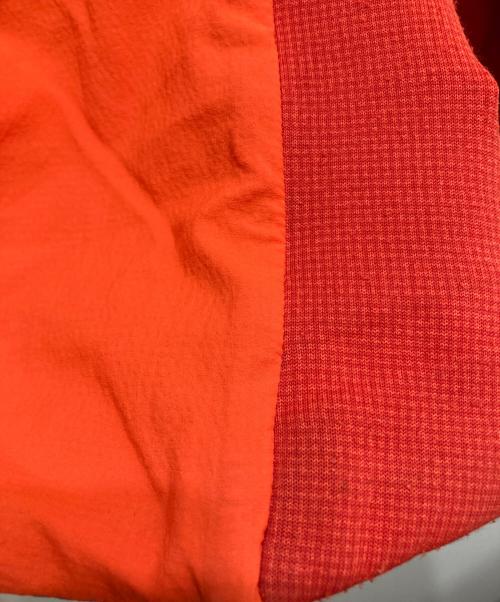 ARC'TERYX（アークテリクス）ARC'TERYX (アークテリクス) ATOM LT HOODY レッド サイズ:SIZE Sの古着・服飾アイテム