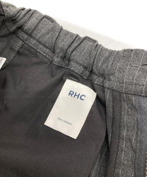 GRAMICCI（グラミチ）GRAMICCI (グラミチ) RHC Ron Herman (アールエイチシー ロンハーマン) 別注ストライプイージーパンツ グレー サイズ:SIZE Sの古着・服飾アイテム