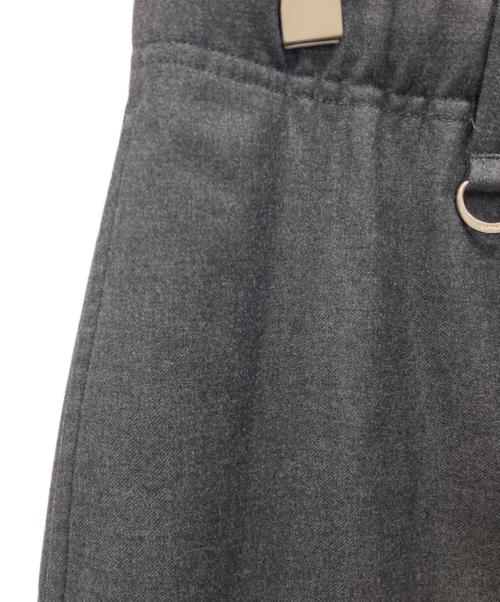 SOPHNET.（ソフネット）SOPHNET. (ソフネット) GRAMICCI (グラミチ) LOLO PIANA WOOL EASY SLACKS チャコールグレー サイズ:SIZE Mの古着・服飾アイテム