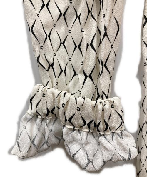 ELISABETTA FRANCHI（エリザベッタフランキ）ELISABETTA FRANCHI (エリザベッタフランキ) 総柄ミニシャツワンピース アイボリー サイズ:SIZE 38 未使用品の古着・服飾アイテム