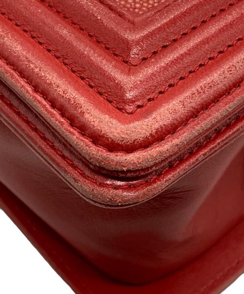 CHANEL（シャネル）CHANEL (シャネル) チェーンショルダーバッグ　ボーイシャネル レッドの古着・服飾アイテム