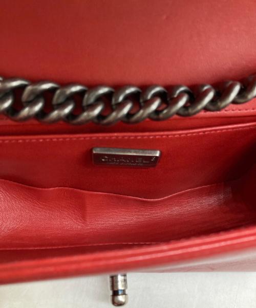 CHANEL（シャネル）CHANEL (シャネル) チェーンショルダーバッグ　ボーイシャネル レッドの古着・服飾アイテム