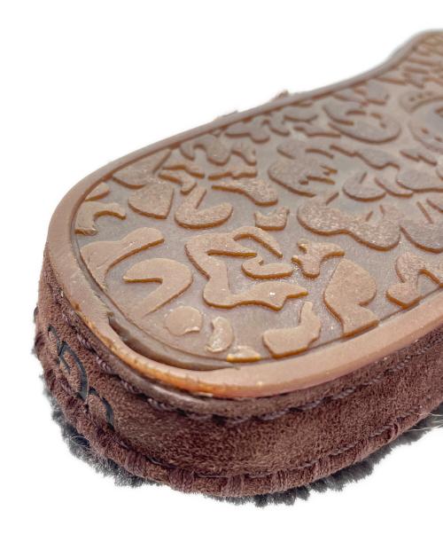 UGG（アグ）UGG (アグ) ストーンファーサボサンダル ブラウン サイズ:24cmの古着・服飾アイテム