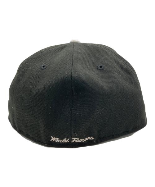 SUPREME（シュプリーム）SUPREME (シュプリーム) New Era (ニューエラ) ロゴキャップ ホワイト×ブラックの古着・服飾アイテム