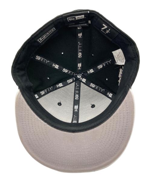 SUPREME（シュプリーム）SUPREME (シュプリーム) New Era (ニューエラ) ロゴキャップ ホワイト×ブラックの古着・服飾アイテム