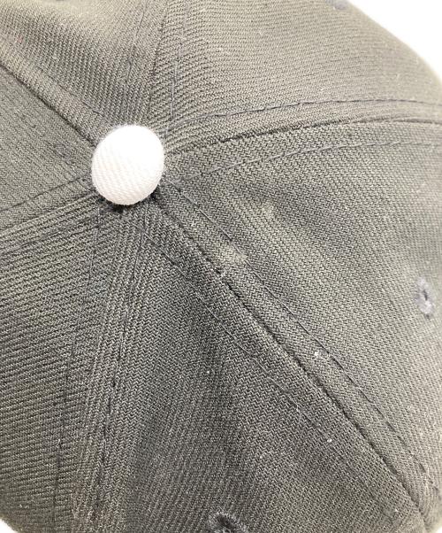 SUPREME（シュプリーム）SUPREME (シュプリーム) New Era (ニューエラ) ロゴキャップ ホワイト×ブラックの古着・服飾アイテム