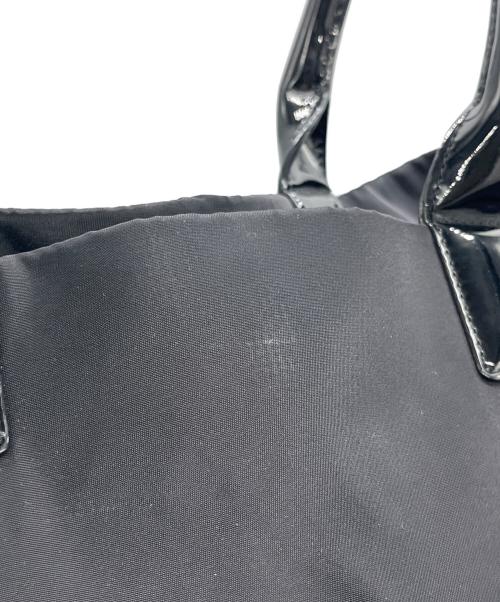 TORY BURCH（トリーバーチ）TORY BURCH (トリーバーチ) パテントレザートートバッグ ブラックの古着・服飾アイテム