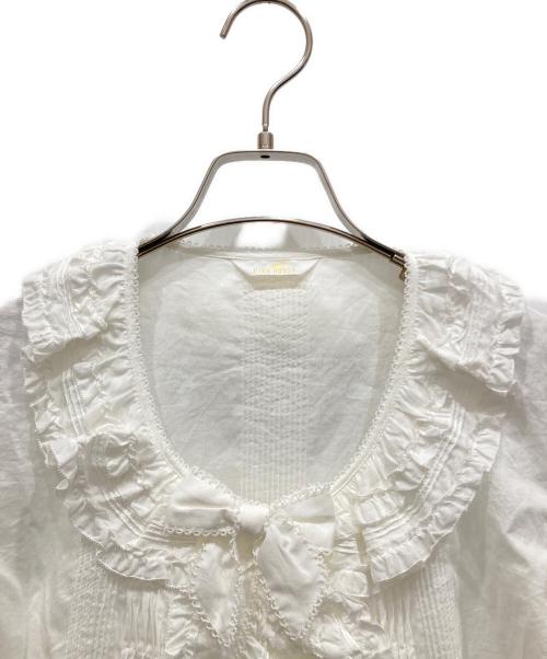 PINK HOUSE（ピンクハウス）PINK HOUSE (ピンクハウス) リボンモチーフ使いフリルオーバーブラウス ホワイト サイズ:-の古着・服飾アイテム