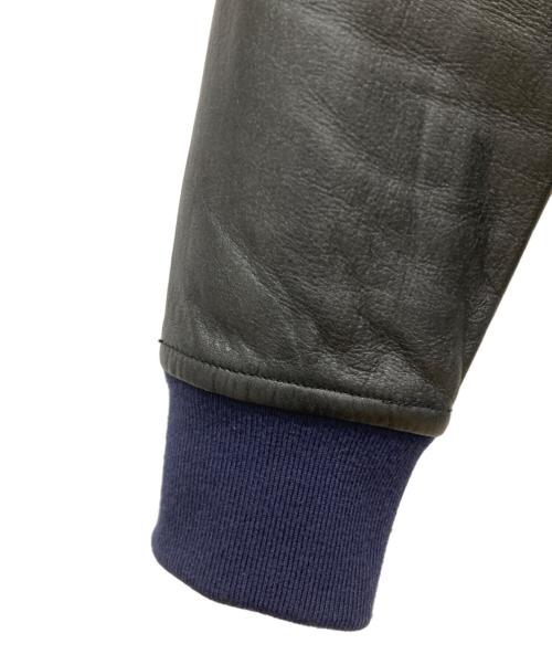 RHC Ron Herman（アールエイチシー ロンハーマン）RHC Ron Herman (アールエイチシー ロンハーマン) PLAY BOY (プレイボーイ) SURT (サート) レザー切替スタジャン ネイビー サイズ:SIZE Mの古着・服飾アイテム