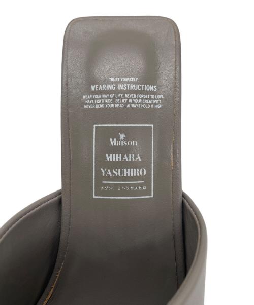 MIHARA YASUHIRO（ミハラヤスヒロ）MIHARA YASUHIRO (ミハラヤスヒロ) ダックヒールパファーサンダル グレー サイズ:36の古着・服飾アイテム