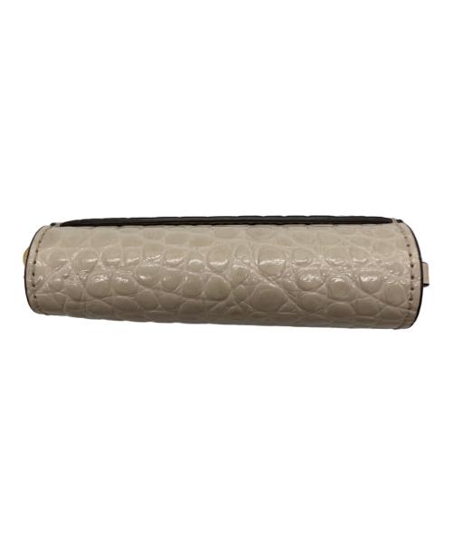 TORY BURCH（トリーバーチ）TORY BURCH (トリーバーチ) WALKER EMBOSSED NANO CHAIN WALLET ベージュの古着・服飾アイテム