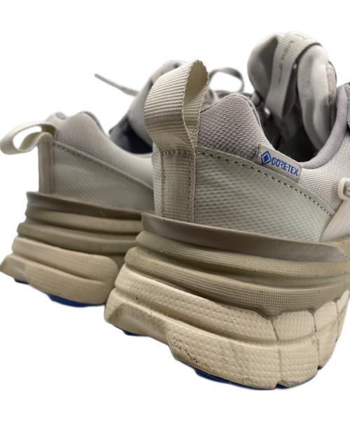 NIKE（ナイキ）NIKE (ナイキ) V2K Run Gore-Tex Women's ベージュ サイズ:23.5cmの古着・服飾アイテム