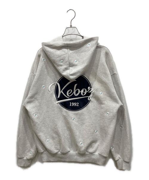 KEBOZ（ケボズ）KEBOZ (ケボズ) NICK GEAR (ニックギア) 刺繍プルオーバーパーカー グレー サイズ:SIZE Lの古着・服飾アイテム