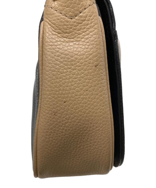 MARC JACOBS（マークジェイコブス）MARC JACOBS (マークジェイコブズ) フラップショルダーバッグ ホワイト×ブラックの古着・服飾アイテム