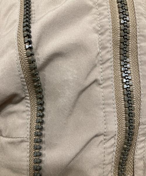 MONCLER（モンクレール）MONCLER (モンクレール) ダウンジャケット ベージュ サイズ:SIZE 胸囲102 身長180の古着・服飾アイテム