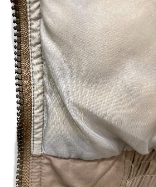 MONCLER（モンクレール）MONCLER (モンクレール) ダウンジャケット ベージュ サイズ:SIZE 胸囲102 身長180の古着・服飾アイテム