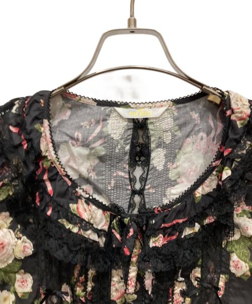 PINK HOUSE（ピンクハウス）PINK HOUSE (ピンクハウス) ボークス (ボークス) Dolly Roseプリントフリルブラウス ブラック×ピンク サイズ:SIZE Freeの古着・服飾アイテム