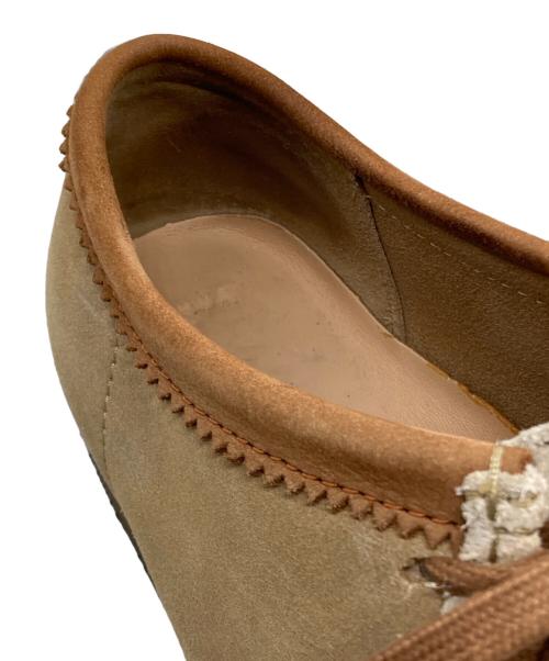 CLARKS（クラークス）CLARKS (クラークス) ワラビーシューズ ベージュ サイズ:25.5の古着・服飾アイテム