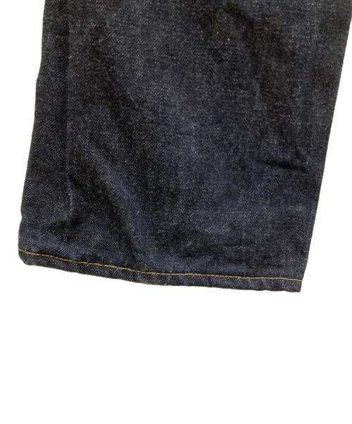 MOMOTARO JEANS（桃太郎ジーンズ）MOMOTARO JEANS (桃太郎ジーンズ) 出陣スリムストレート インディゴ サイズ:SIZE 81cm (W32)の古着・服飾アイテム