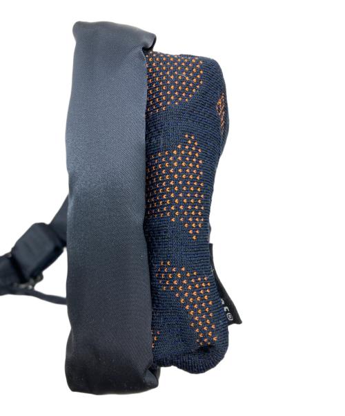 PORTER（ポーター）PORTER (ポーター) BYBORRE (バイボレ) VERTICAL SHOULDER BAG ネイビー×オレンジの古着・服飾アイテム