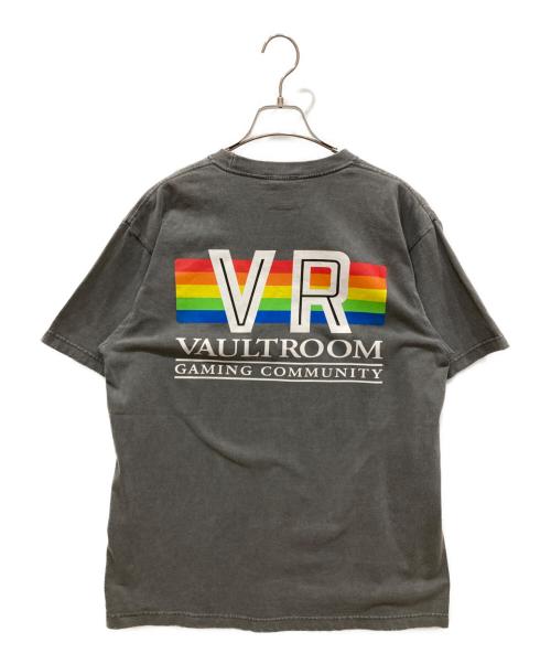 VAULTROOM（ボルトルーム）VAULTROOM (ボルトルーム) RETRO LOGO TEE グレー サイズ:SIZE Mの古着・服飾アイテム