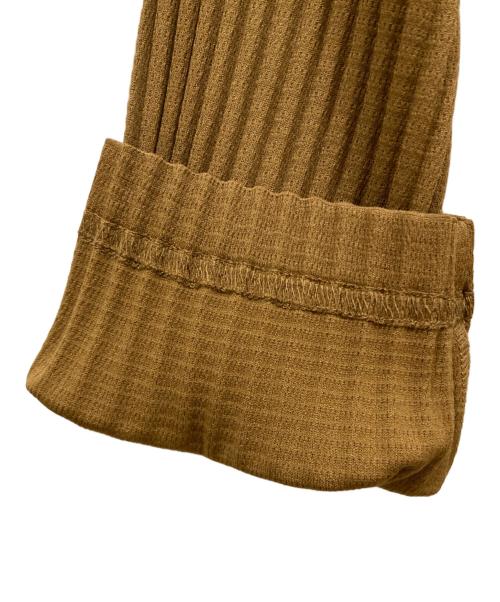 HOMME PLISSE ISSEY MIYAKE（オム プリッセ イッセイ ミヤケ）HOMME PLISSE ISSEY MIYAKE (オム プリッセ イッセイ ミヤケ) TURTLENECK TOP ブラウン サイズ:SIZE Mの古着・服飾アイテム