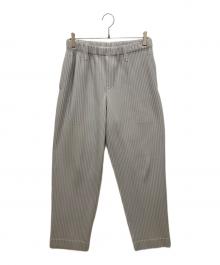 HOMME PLISSE ISSEY MIYAKE（オム プリッセ イッセイ ミヤケ）の古着「ストレートプリーツパンツ」｜グレー