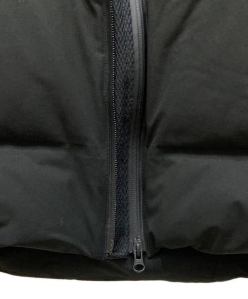 DESCENTE ALLTERRAIN（デザイント オルテライン）Descente ALLTERRAIN (デザイント オルテライン) narifuri (ナリフリ) ダウンジャケット ブラック サイズ:SIZE Mの古着・服飾アイテム