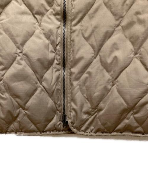 TAION（タイオン）TAION (タイオン) ミリタリー リバーシブル クルーネック ダウンジャケット ベージュ サイズ:SIZE Mの古着・服飾アイテム