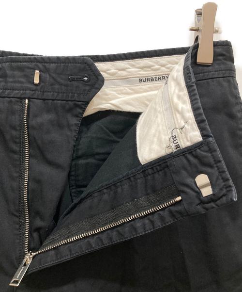 BURBERRY LONDON（バーバリーロンドン）BURBERRY LONDON (バーバリーロンドン) サイドラインパンツ ブラック サイズ:SIZE 46の古着・服飾アイテム