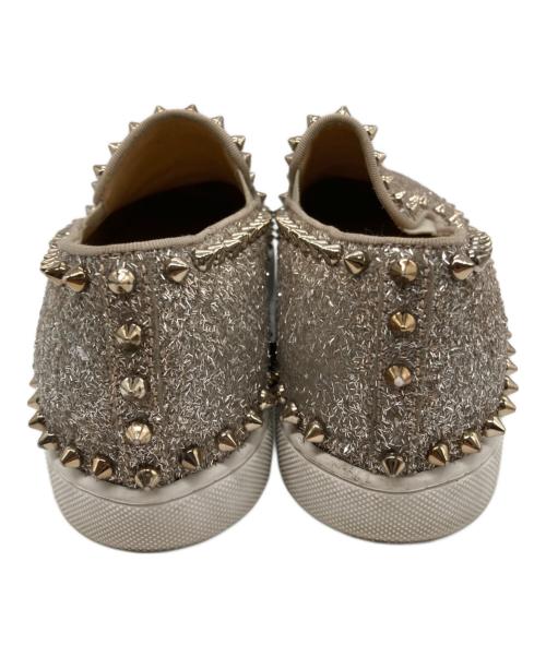 Christian Louboutin（クリスチャン・ルブタン）Christian Louboutin (クリスチャン・ルブタン) スタッズスリッポン グレー サイズ:SIZE 37の古着・服飾アイテム