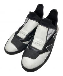 Salvatore Ferragamo（サルヴァトーレ フェラガモ）の古着「NILEガンチーニスニーカー」｜ブラック×ホワイト