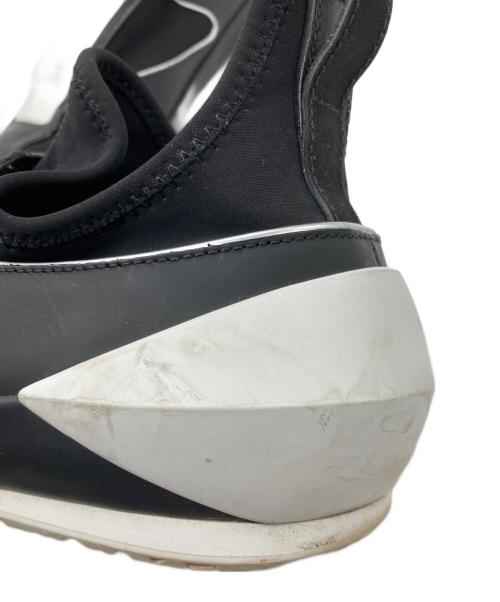 Salvatore Ferragamo（サルヴァトーレ フェラガモ）Salvatore Ferragamo (サルヴァトーレ フェラガモ) NILEガンチーニスニーカー ブラック×ホワイト サイズ:SIZE 8 1/2の古着・服飾アイテム