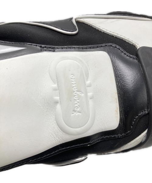 Salvatore Ferragamo（サルヴァトーレ フェラガモ）Salvatore Ferragamo (サルヴァトーレ フェラガモ) NILEガンチーニスニーカー ブラック×ホワイト サイズ:SIZE 8 1/2の古着・服飾アイテム