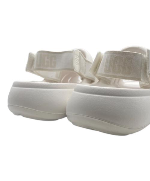 UGG（アグ）UGG (アグ) サンダル ホワイト サイズ:SIZE 5の古着・服飾アイテム